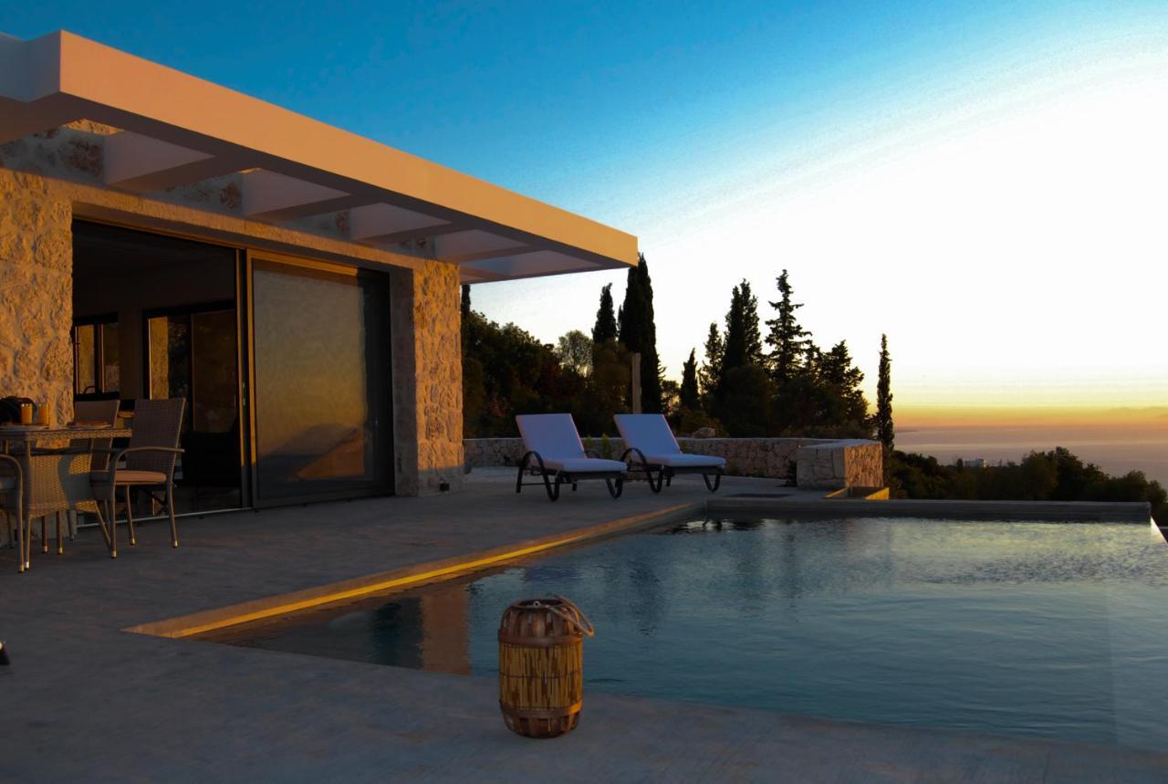 Villa Nikolakos *